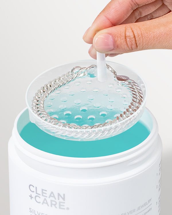 Silver Jewelry Cleaner in use